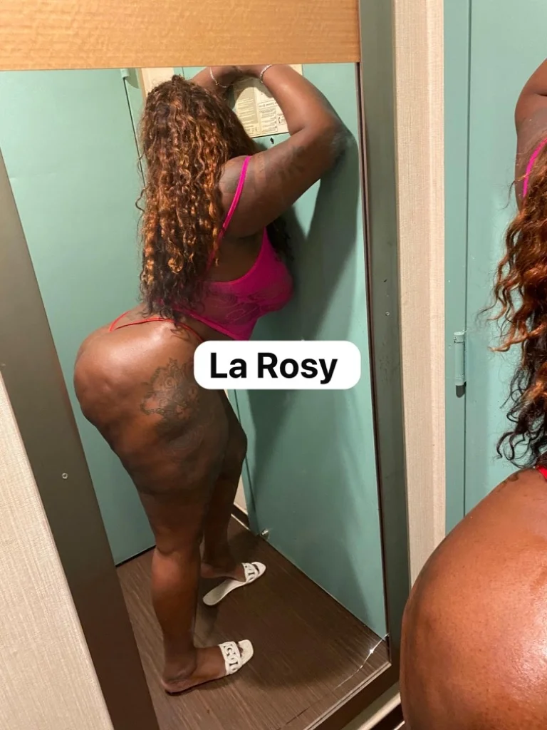Hola bebe soy tu negra bolutosa in Boston – Women Seeking Men photo 2