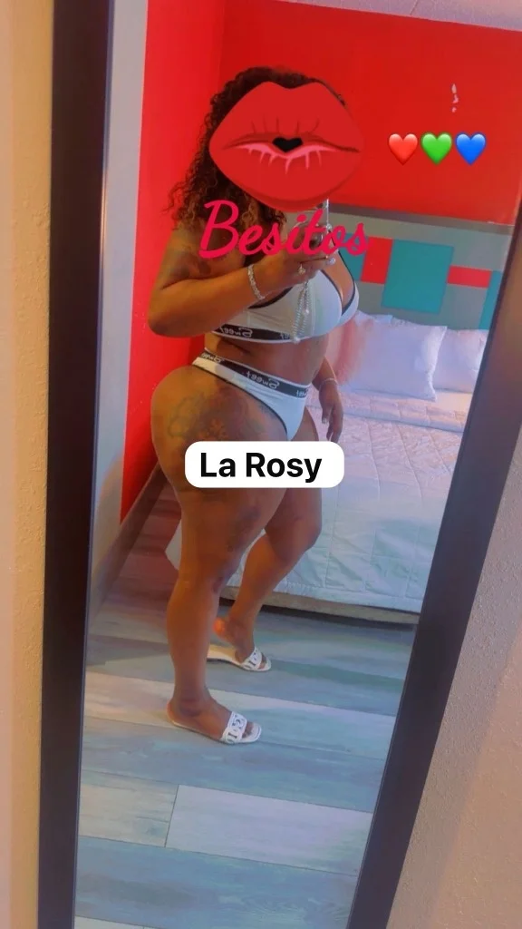 Hola bebe soy tu negra bolutosa in Boston – Women Seeking Men photo 4