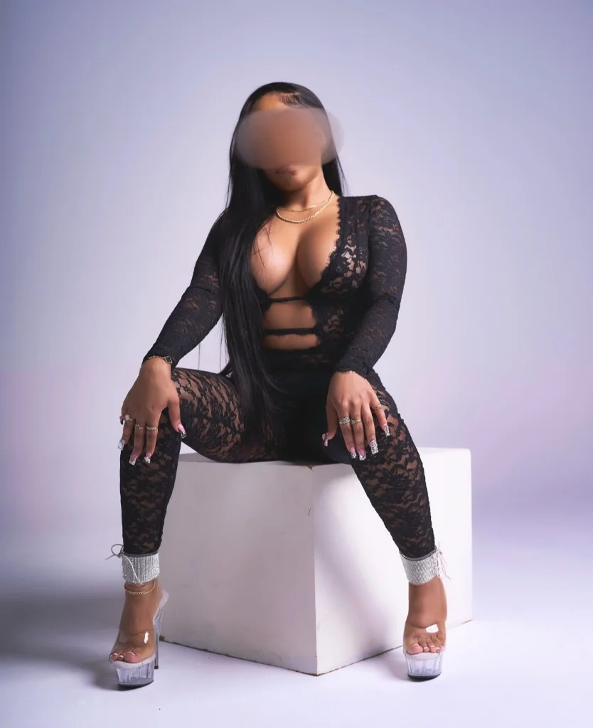 Sexy Petite Ebony