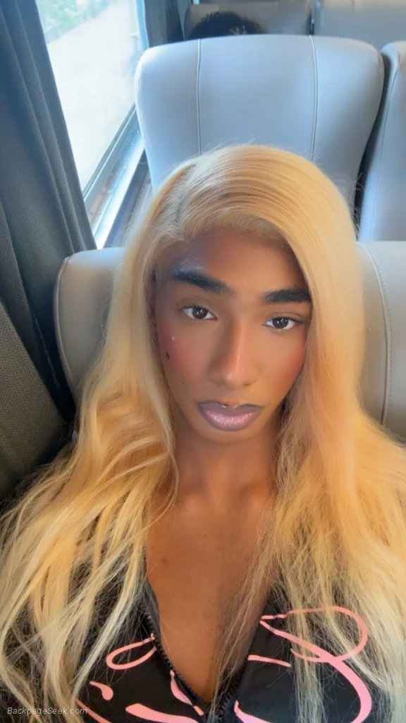 The princess is back cum let ne eat tht dick abd nut on face... in Boston – Women Seeking Men photo 6