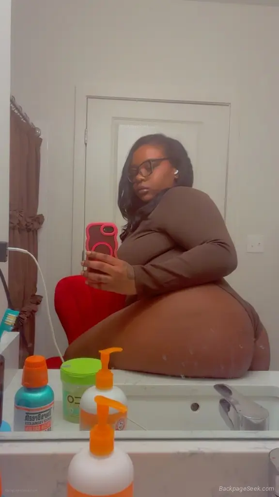 Chocolate Fantasy# Nicole, 25 - ExoticBeauty With a Body That Speaks for