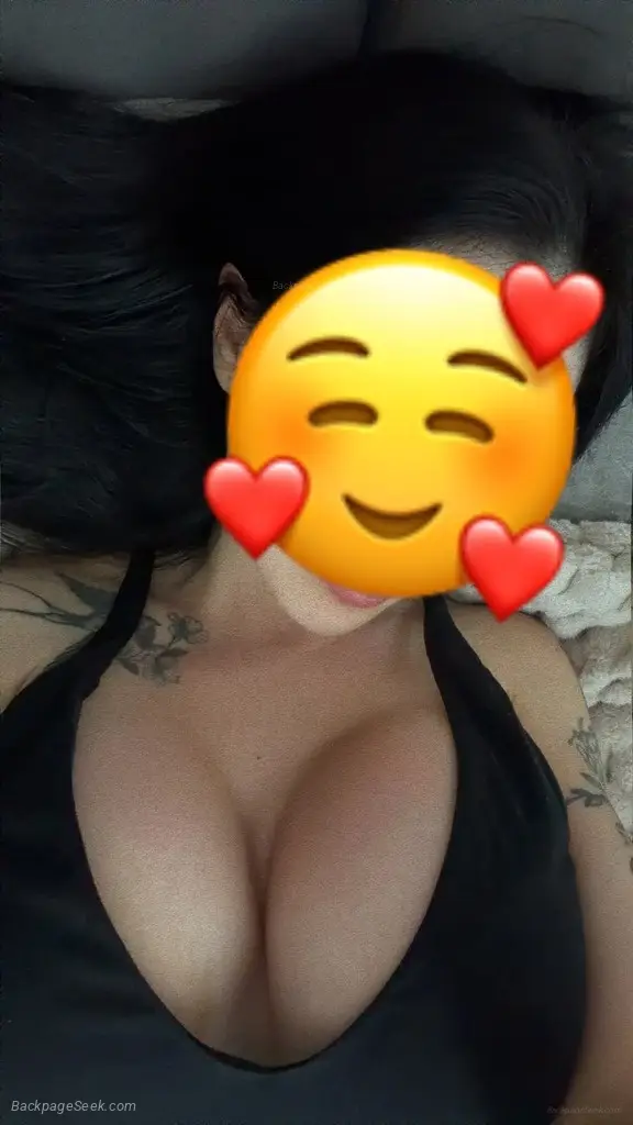 5 ft slim thick looking for something new available baby in Boston – Women Seeking Men photo 4