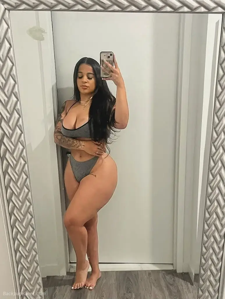 SERVICE SEXO MASAGE 15 minutes 120 30 minutes 150 1 Hour 200 NO
