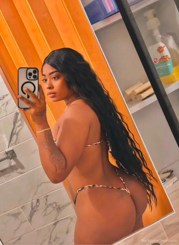 Hotel only, no drama, available now, Dominican girl with a beautiful tan