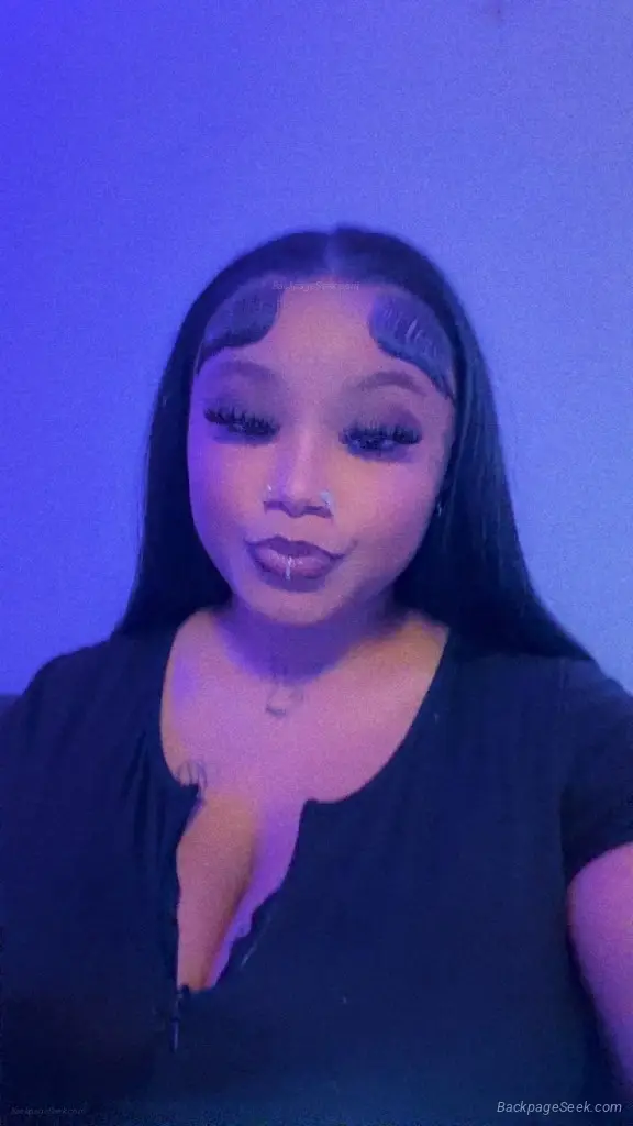 THICK THIGHS PRETTY EYES