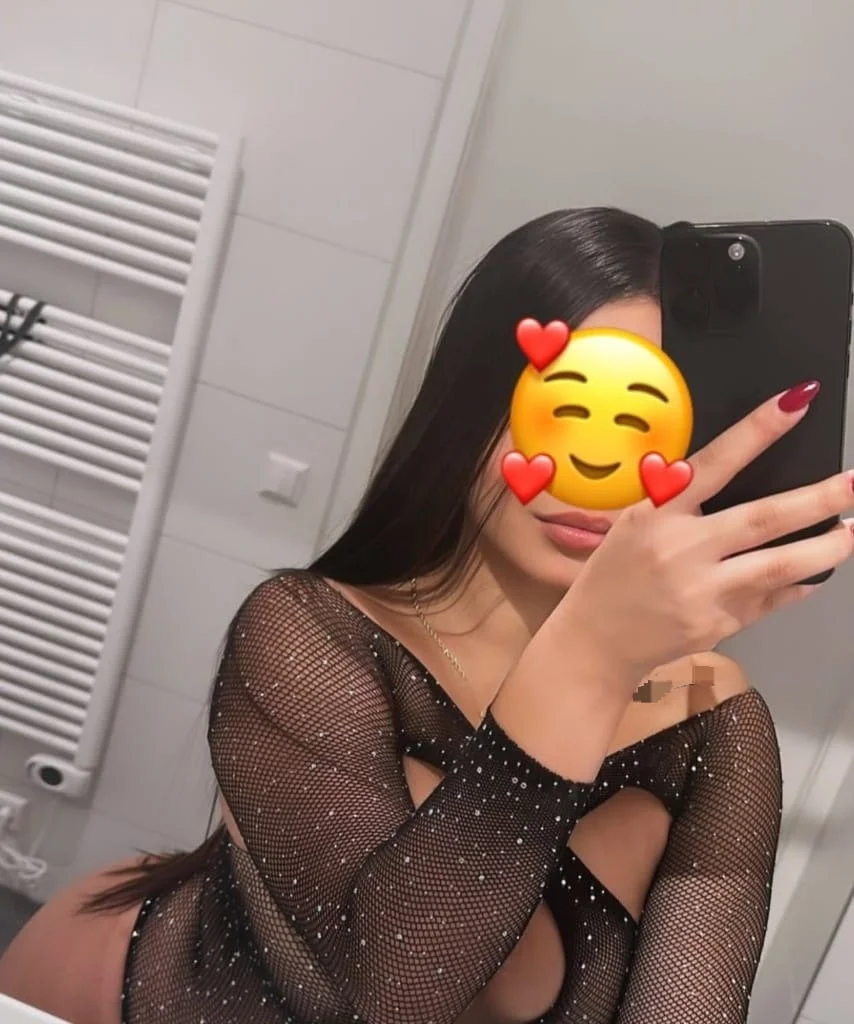 sexy latina in Bronx - Women Seeking Men