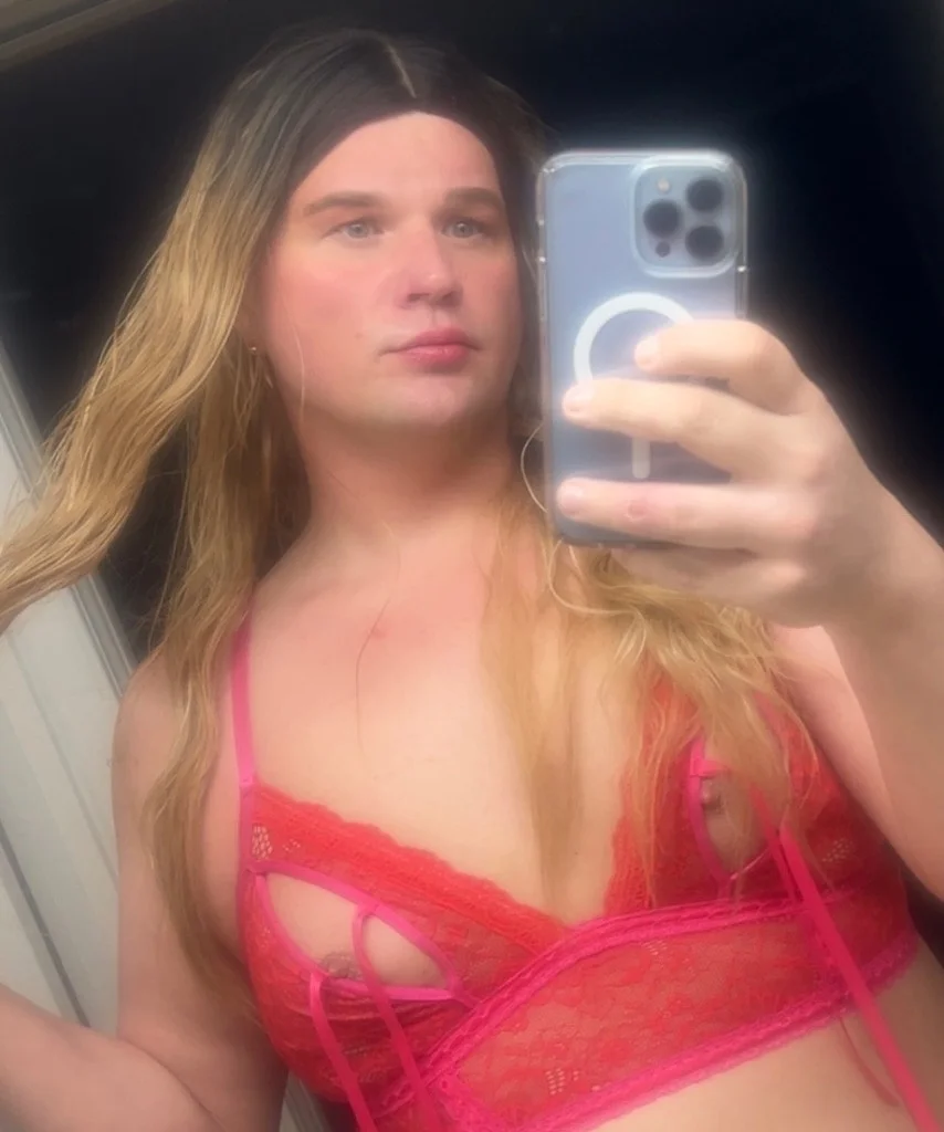 32 inches of new hair kinky naughty creamy ready and willing... in Buffalo – Women Seeking Men photo 2