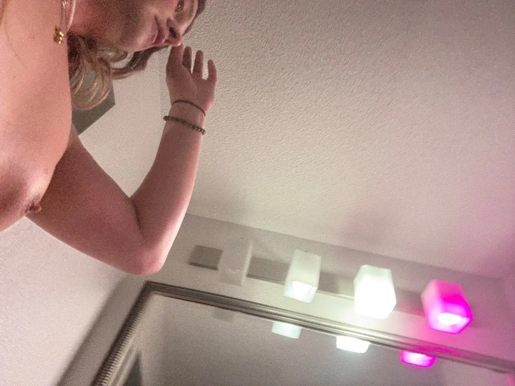 32 inches of new hair kinky naughty creamy ready and willing... in Buffalo – Women Seeking Men photo 4