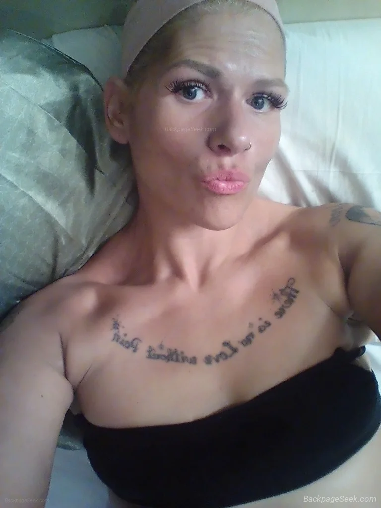 hot and horney blonde available for Incalls and cardates in Buffalo – Women Seeking Men photo 2