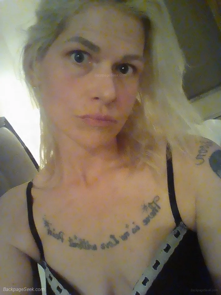 hot and horney blonde available for Incalls and cardates in Buffalo – Women Seeking Men photo 3