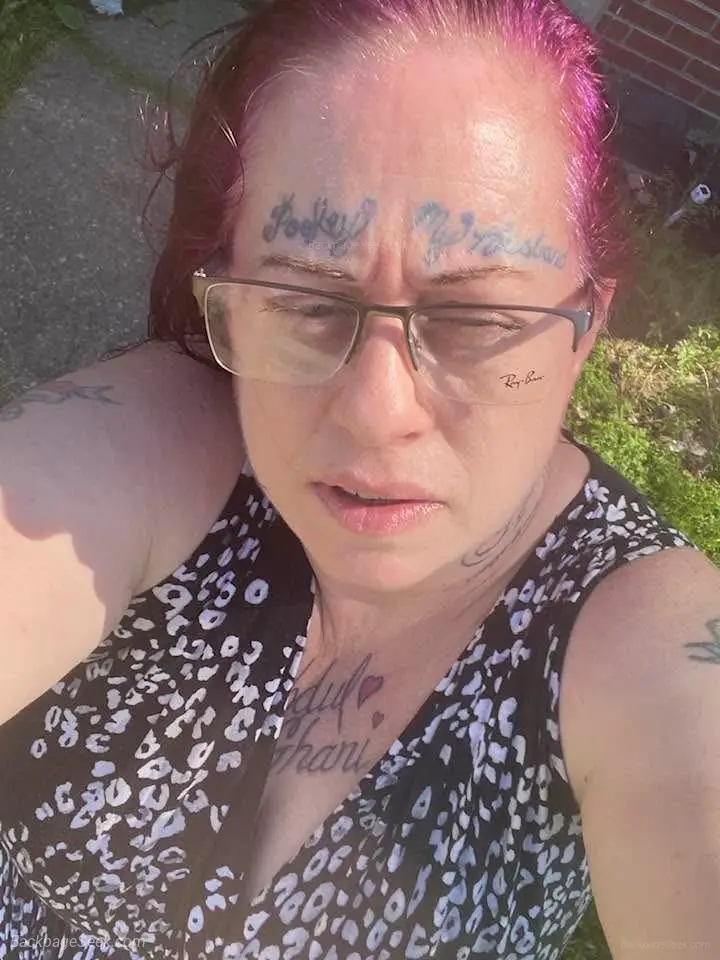 hello gentlemen mature sexy ckassy woman lets go lits of fun... in Buffalo – Women Seeking Men photo 3