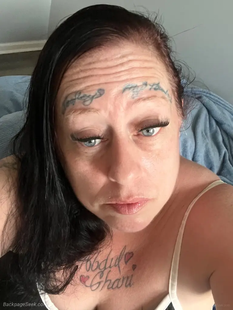 hello gentlemen mature sexy ckassy woman lets go lits of fun... in Buffalo – Women Seeking Men photo 5