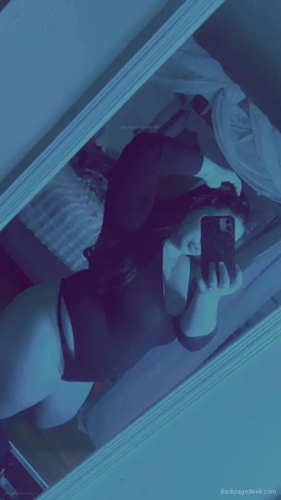 Natrual Petite Busty Babe in Buffalo – Women Seeking Men photo 3