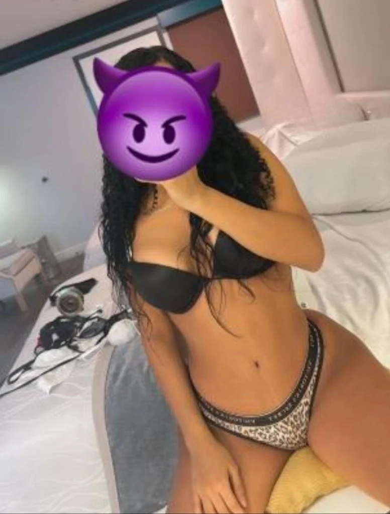 Hello, I just arrived at the hotel and I have a few days available. in Central Jersey - Women Seeking Men