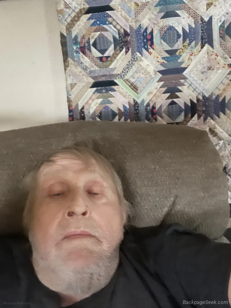Friend with benefits in Central Michigan - Men Seeking Women