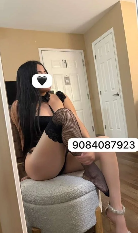 Latina colombiana en tu zona