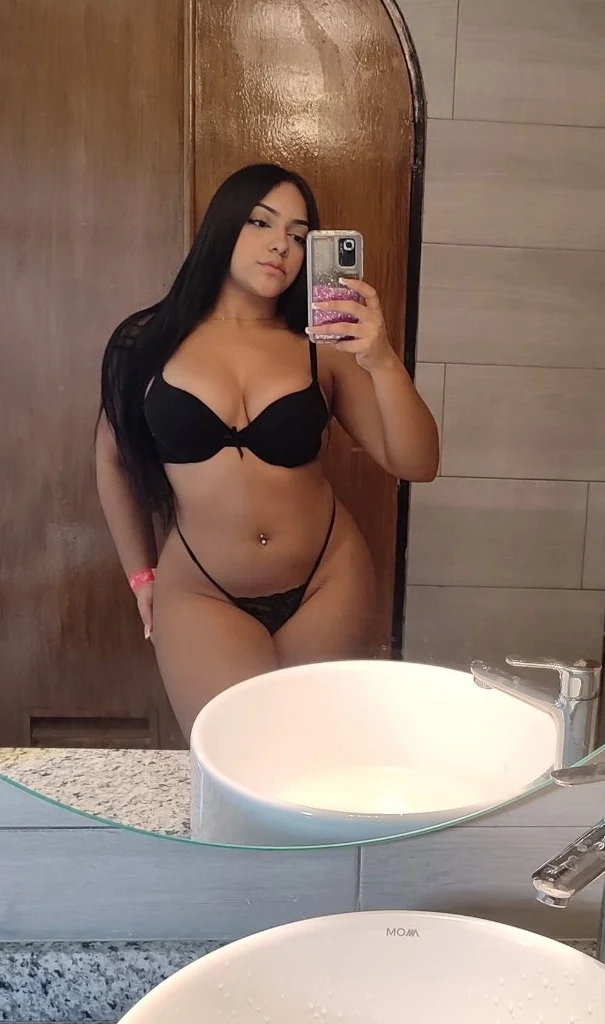 Hello, my love, I ll give you a delicious blowjob, come see me