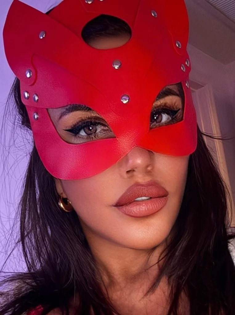 Mistress Isabella