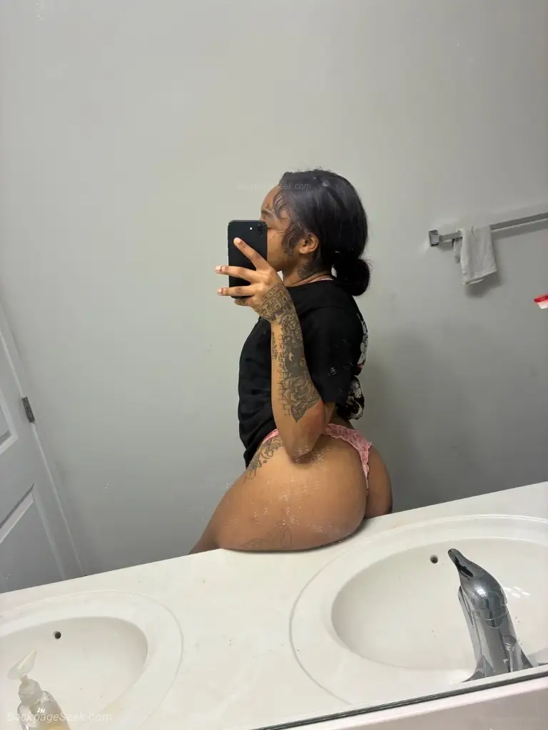 TATTED SUPERSEXY BARBIE best BJ treat you like a king in Charlotte – Women Seeking Men photo 2