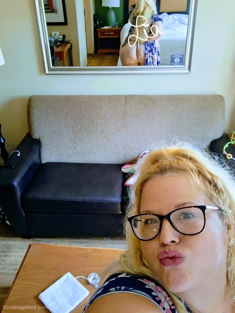 Im A Horny Gal OUT ONLY Classy BBW Blonde BOMBSHELL in Charlotte – Women Seeking Men photo 4
