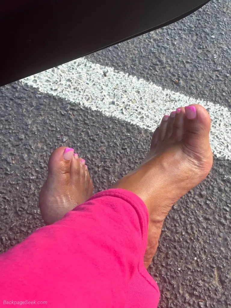 here for good time in Charlotte – Women Seeking Men photo 2