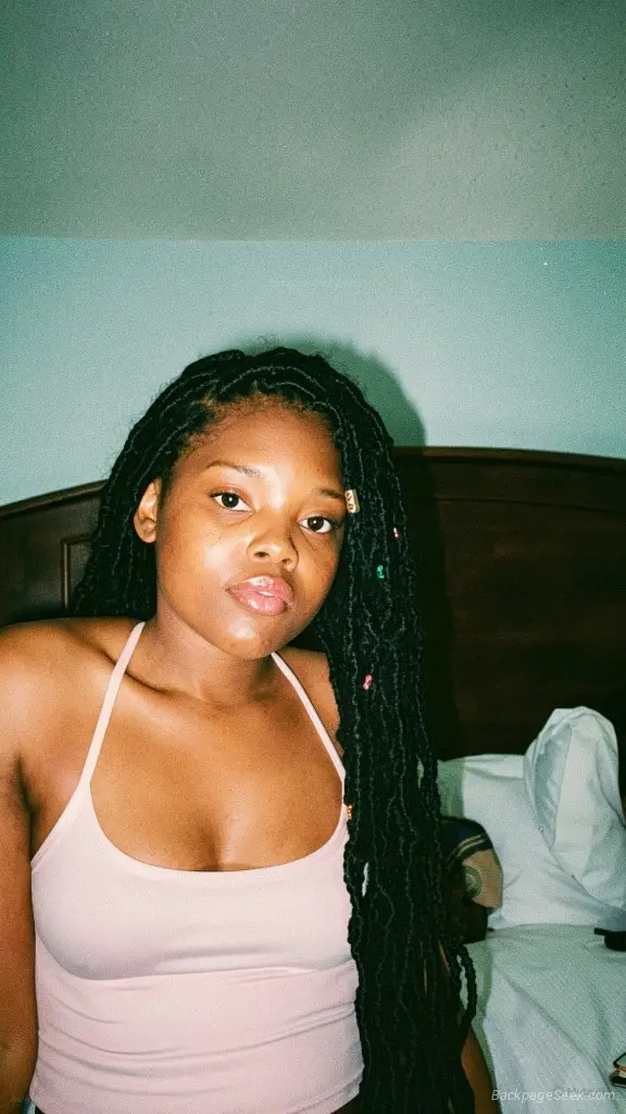 Half trouble half sweetheart good luck figuring out which is... in Charlotte – Women Seeking Men photo 4