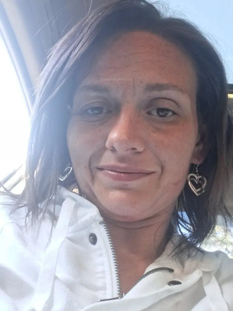 sweet Fun Looking for Good Company in Charlotte – Women Seeking Men photo 5