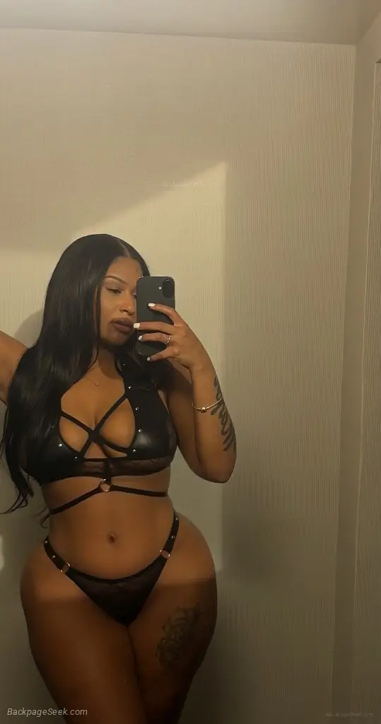 NEW HONEY IN TOWN ITS MY PLEASURE BE SURE TO SEE ME