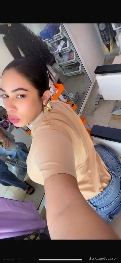 Latina baddie new around here.