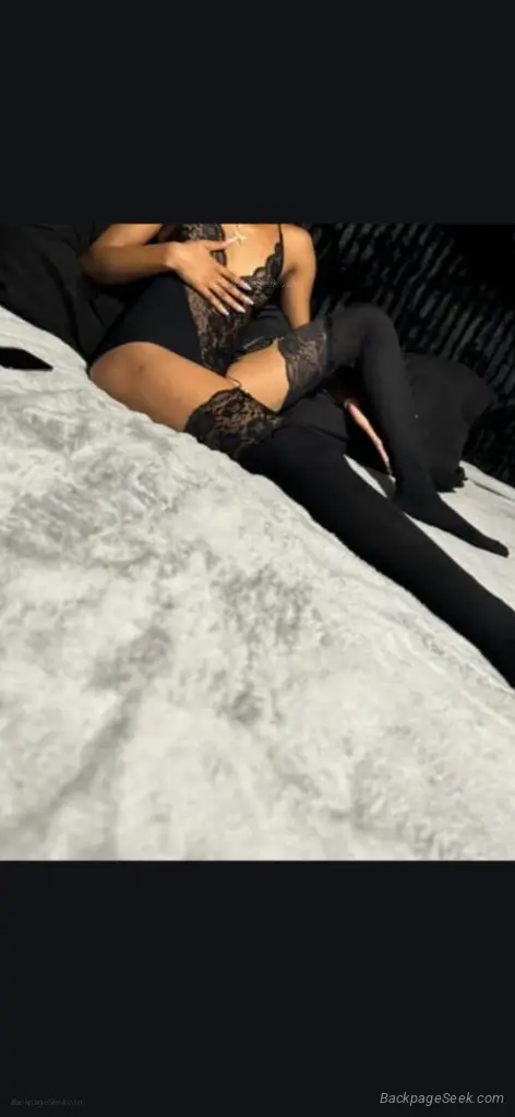 slim petite in Charlotte – Women Seeking Men photo 5