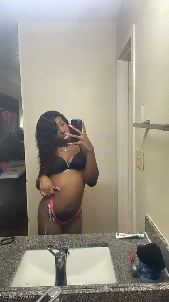 pretty face slim waist