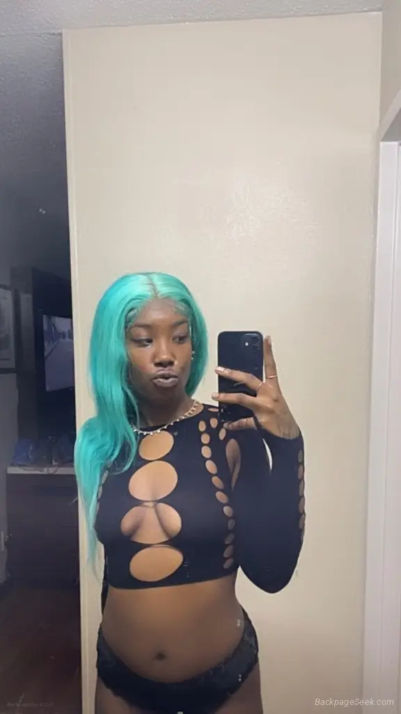 pretty face slim waist in Charlotte – Women Seeking Men photo 3