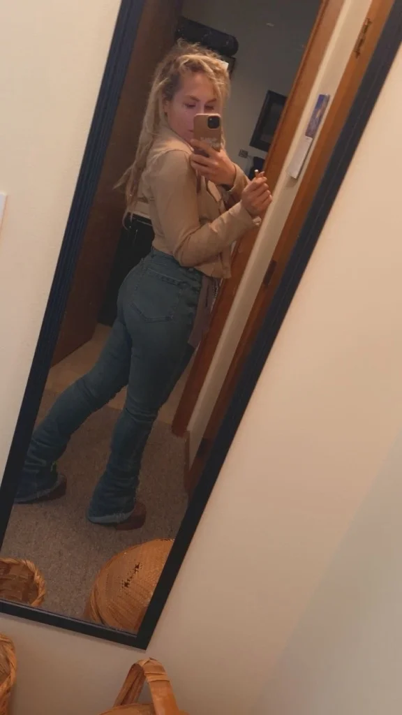 Early morning fun party - kinky - normie friendly companionship in Chicago - Women Seeking Men photo 3