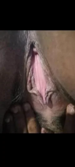 Squirting Latina Vixen in Chicago – Women Seeking Men
