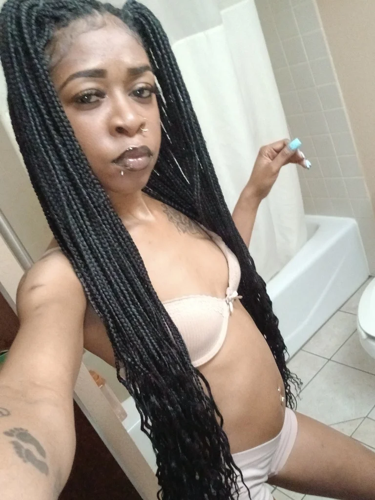Petite Creamy pussy THROAT GOAT ILL BE IN TOWN AROUND 9 TONI... in Chicago – Women Seeking Men
