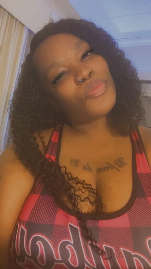 sweetjoi in burbs come before i gone $$$ come get tap out in Chicago - Women Seeking Men photo 2