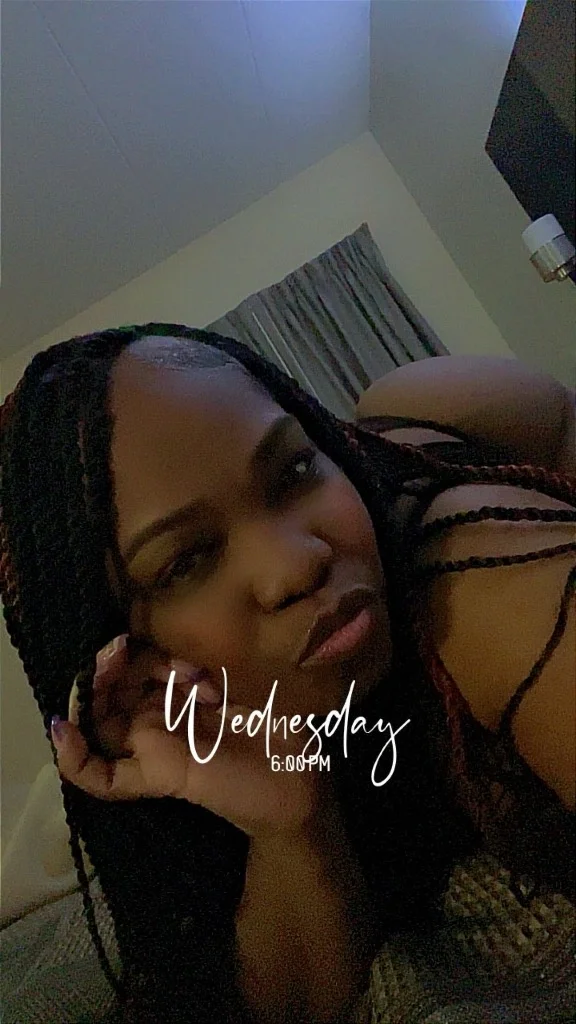 sweetjoi in burbs come before i gone $$$ come get tap out in Chicago - Women Seeking Men photo 5