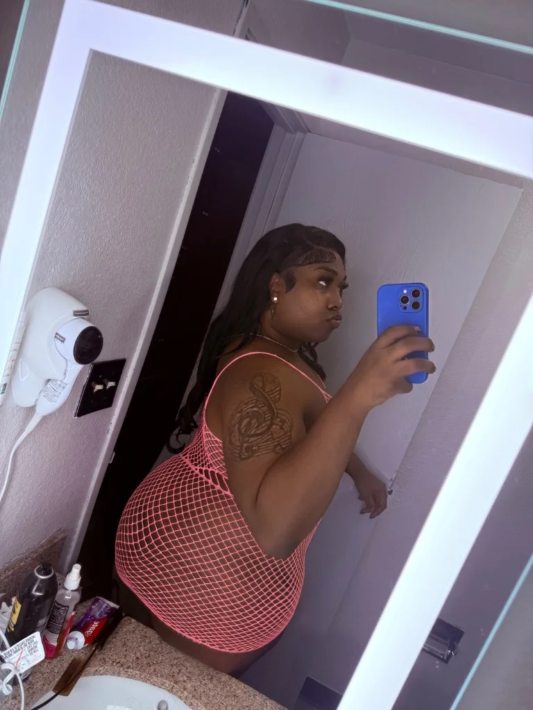 KARMANI FIRST TIMER SPECIAL in Chicago - Women Seeking Men photo 2