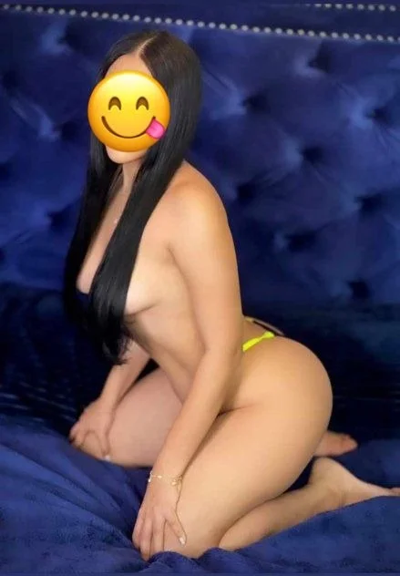 Thick Latina Ready to Drain You Daddy in Chicago - Women Seeking Men photo 2
