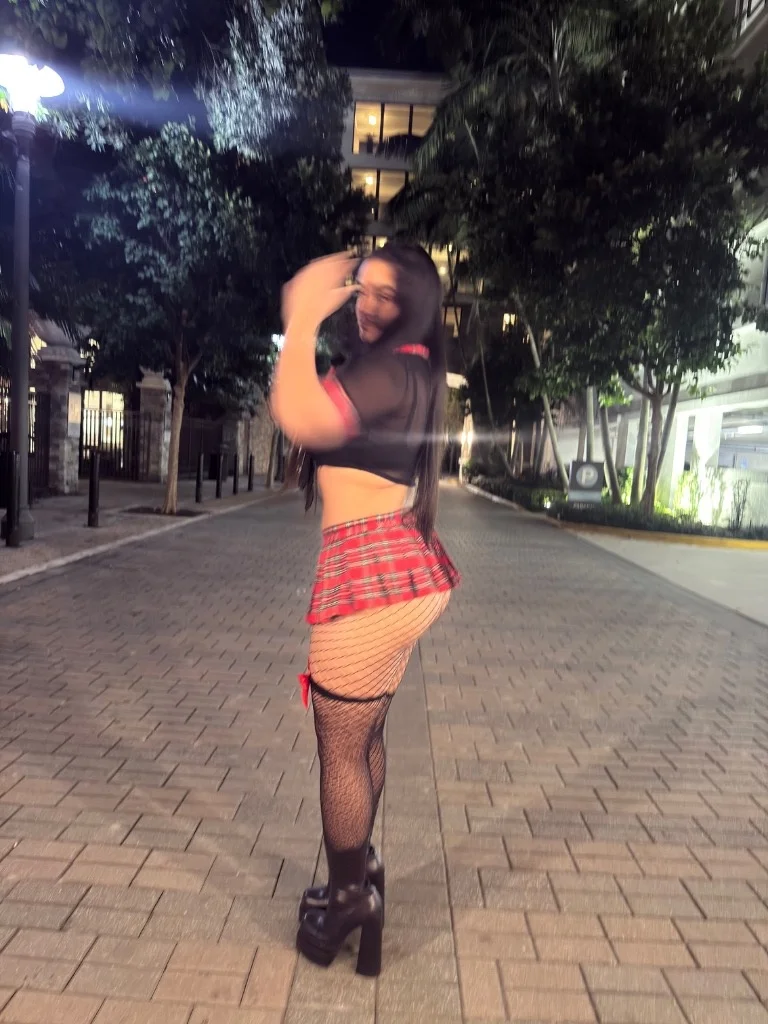 super sexy and available now in Chicago – Women Seeking Men photo 2