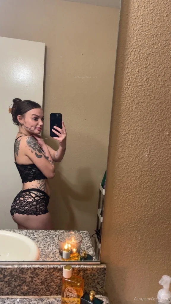 california girl looking for some chicago fun in Chicago - Women Seeking Men photo 3