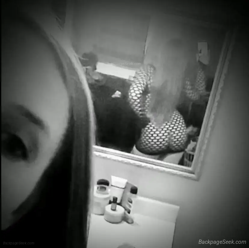 Keep me Company in Chicago – Women Seeking Men photo 4