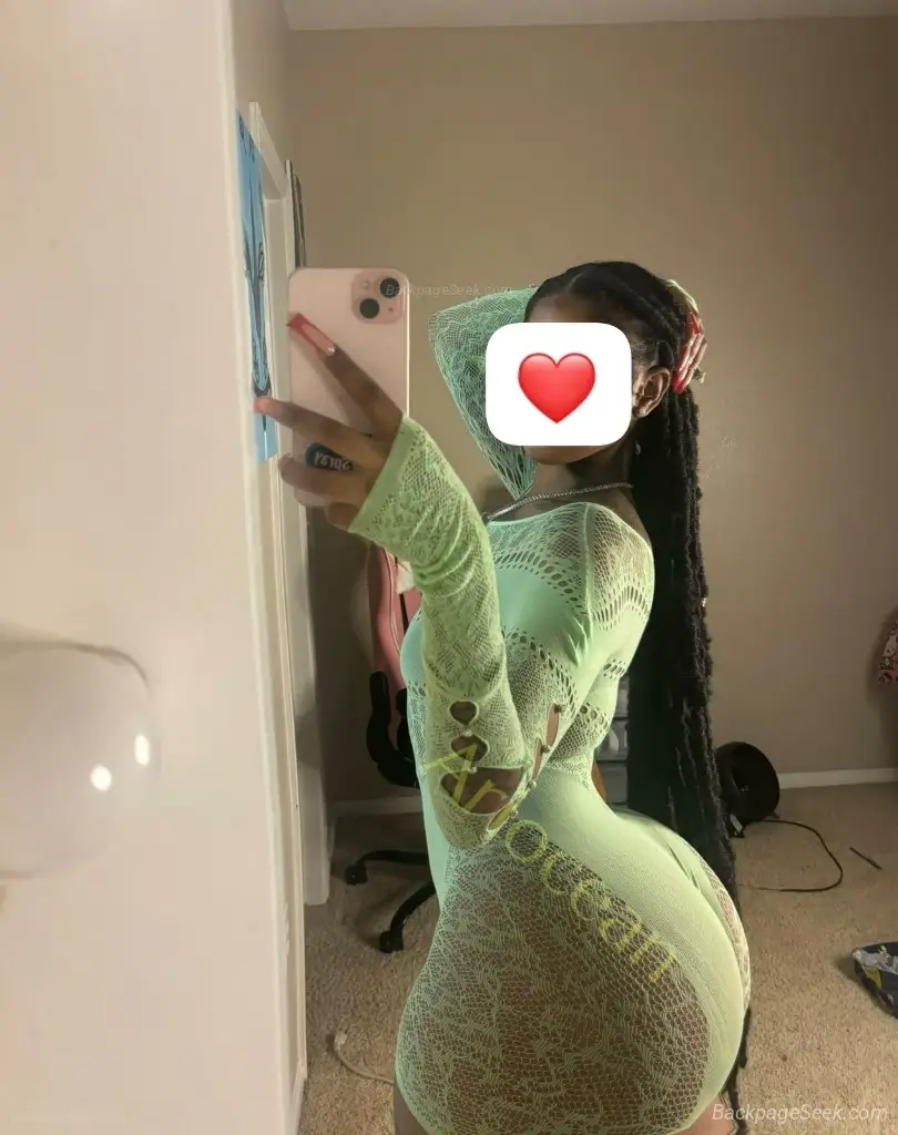 I'm available now baby in Chicago – Women Seeking Men photo 5