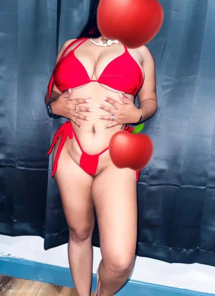 Latina Joven, atractiva y complaciente, lista para cumplir tus