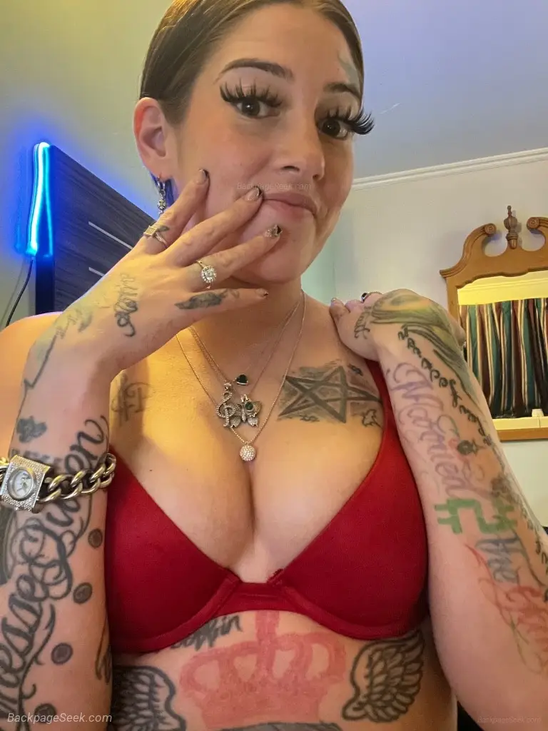 BOMBSHELL BEAUTY ready to play in Chicago – Women Seeking Men