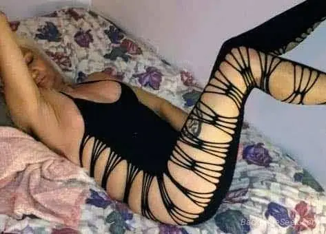 SOFT ALWAYS WET CUM GET SUCKED BY A VAMPIRE CREAMPIE in Chicago – Women Seeking Men photo 3