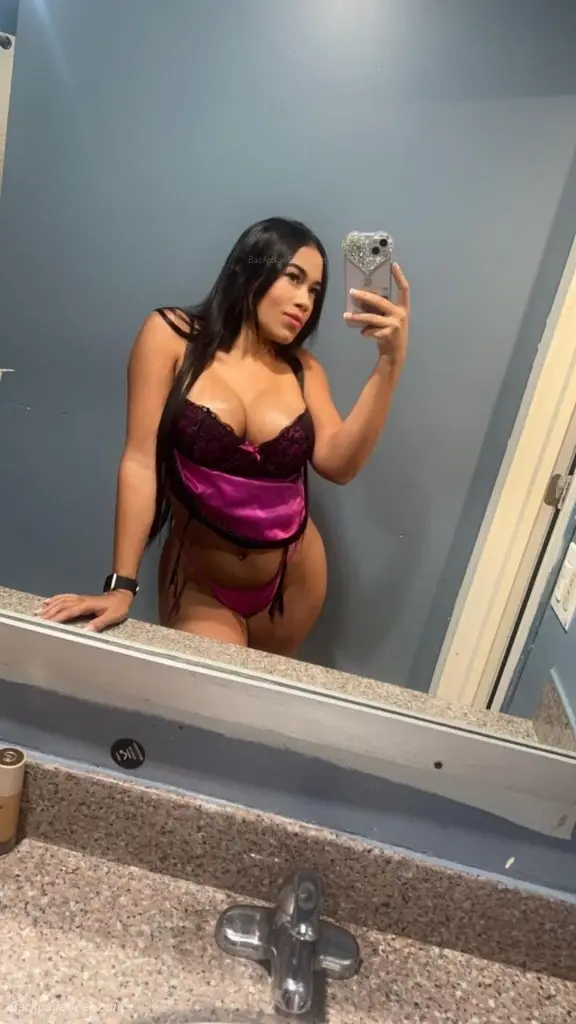 I am available for incall I'm new in town and I'm very hot come and