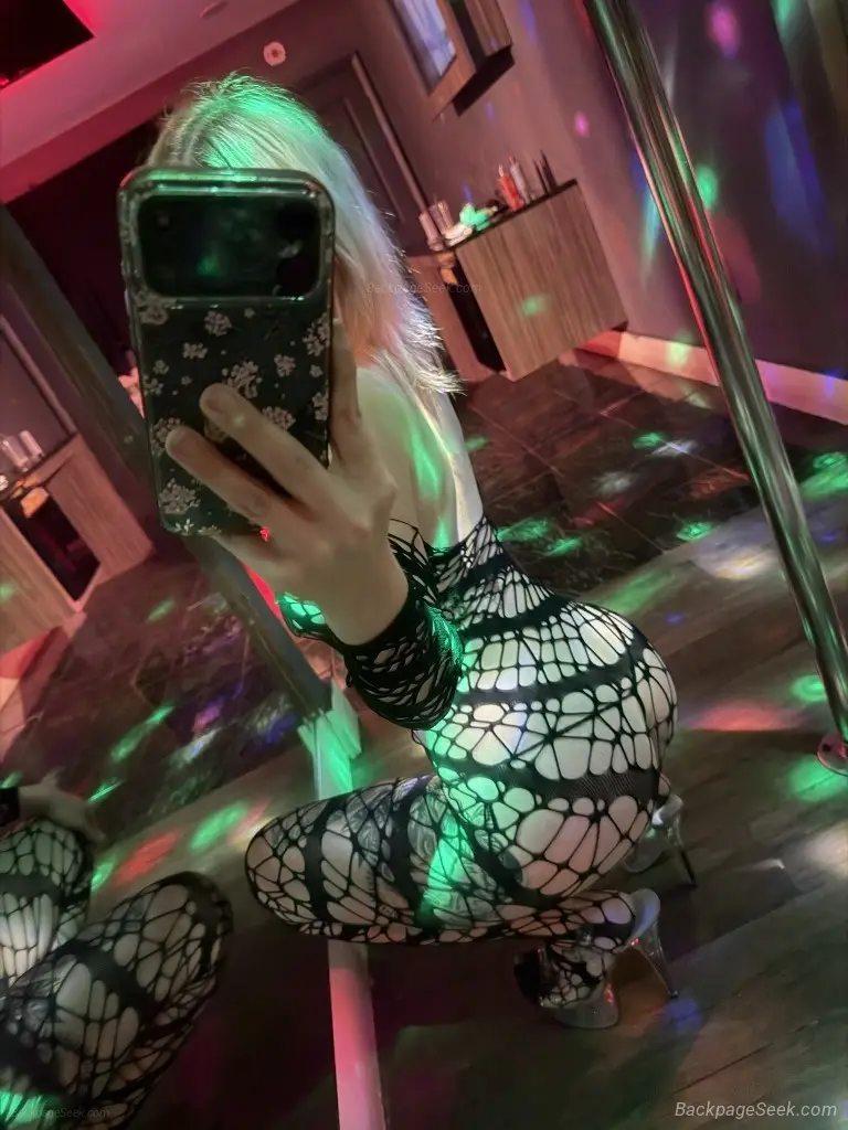 Im Exactly What You've Been Looking For in Chicago – Women Seeking Men photo 5