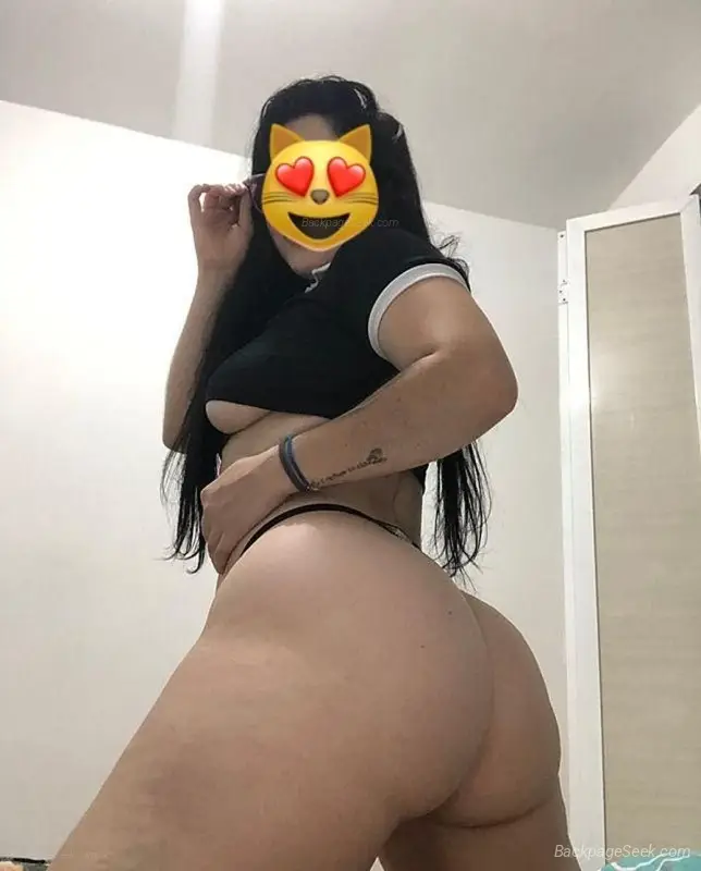 BEAUTIFUL MODEL READY FOR ANYTHING AND WITH REAL CURVES
