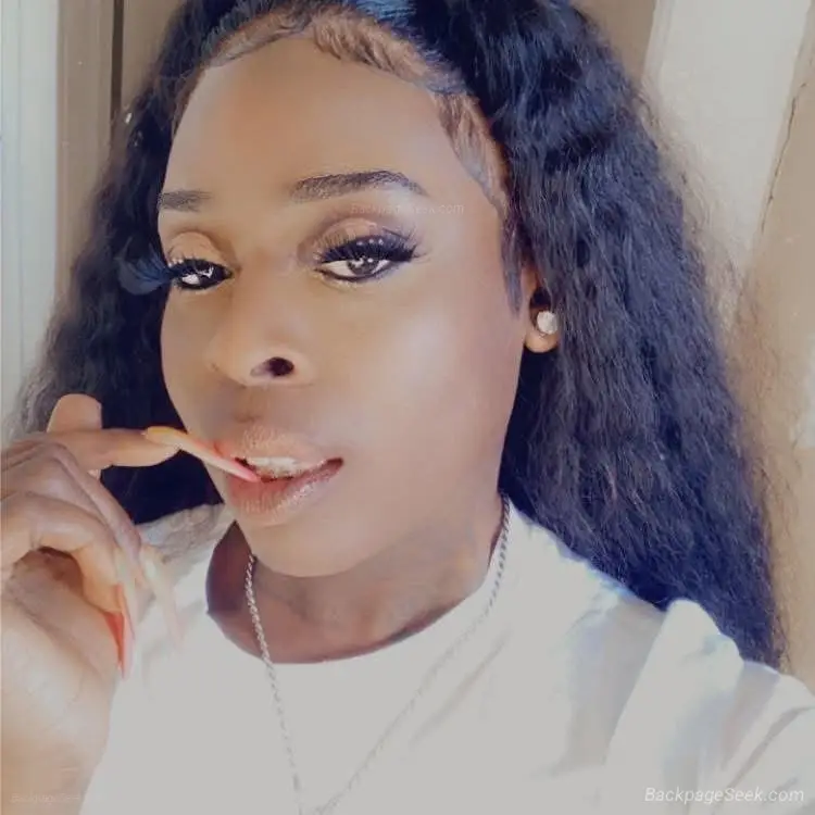 Sexy Chocolate ready to please you I AM A BIG TITTIE BLACK in Chicago – Women Seeking Men photo 5